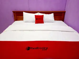 RedDoorz @ Vera Guesthouse Alun Alun Kutoarjo