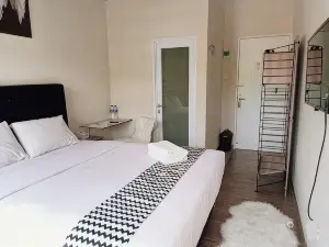 Amaryllis Hotels