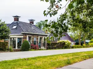Bed & Breakfast "Bij Lucie"