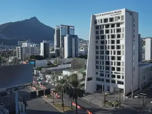 City Express Plus by Marriott Monterrey Galerias