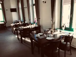 卡塞利森波斯塔姆特酒店