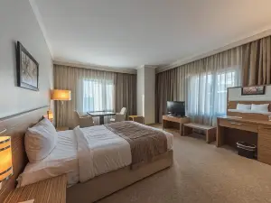 Hotel Almina Park