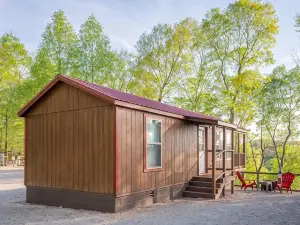 貝爾布拉夫度假村湖景自然小木屋