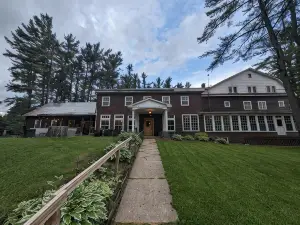 Pine Lodge