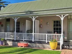 HouseMartin Lodge & Self Catering