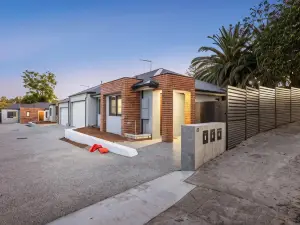 Professional Corporate & Long-Stay Rooms-Near Curtin University-Quiet Professional Perth Location
