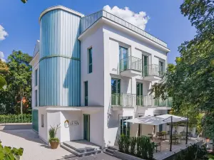 Luna Residence