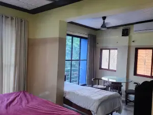 Ghansar Lodge