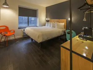 BKLYN HOUSE
