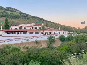 Hotel Villaggio Ristorante Pizzeria Museo Tanit