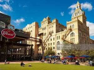 Private Hot Tub3Bd2ba 2 Miles to Sa River Walk
