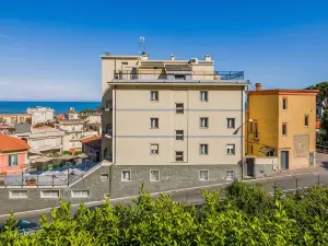 Hotel Tritone