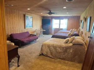 Charming 3-bedroom house at Heartland Farms in Bourbon,MO