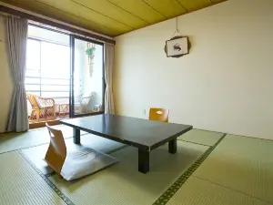 Hiyoshien