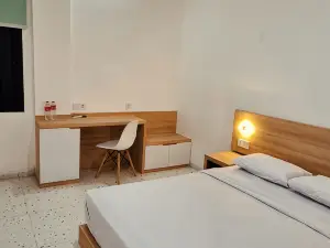 Max Coliving