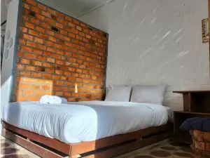 Azalea Garden Homestay