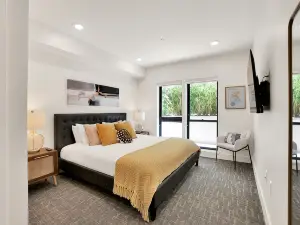 Dog-Friendly, Walk to Dining in Walnut Creek