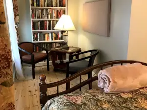 The Tilton Inn