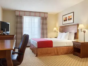 Country Inn & Suites by Radisson, Nevada, MO