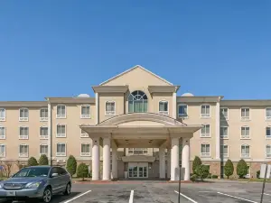 Holiday Inn Express & Suites Denison West by IHG