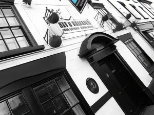 The Black Swan Inn