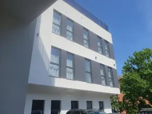 Alive Hotel