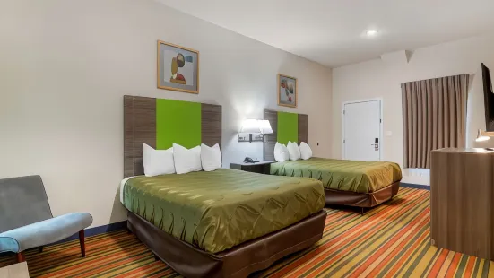 Quality Inn & Suites Elgin by Choice Hotels