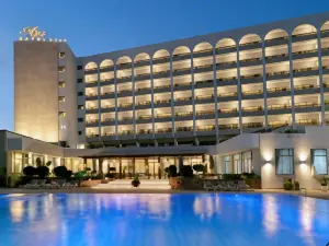 Ajax Hotel