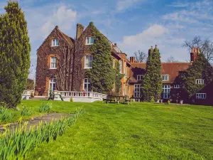 voco LETCHWORTH HALL by IHG