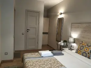 Antresol Hotel