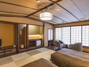 Tsuta Onsen Ryokan