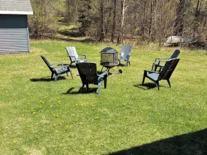 4-bed Cabin- ATV/UTV trail access from the driveway with a bar/covered patio