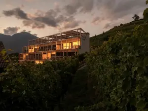 Haller Suites & Restaurant