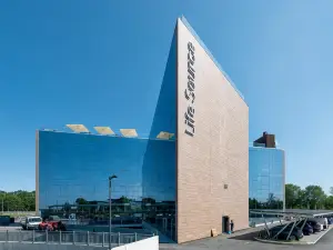 Life Hotel