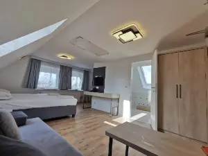 Home Inn Hotel