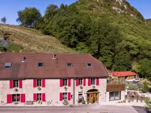 Domaine et Chambres d'Hôtes des Fées