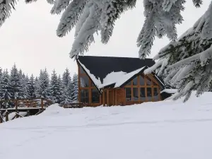 Mountain Bungalows and a Hobbit House - Jazavčije Rupe