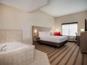 Country Inn & Suites by Radisson Albertville Near Outlet Mall