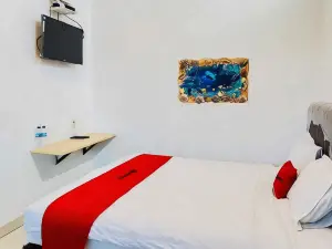 RedDoorz at Damai Guest House Kabanjahe