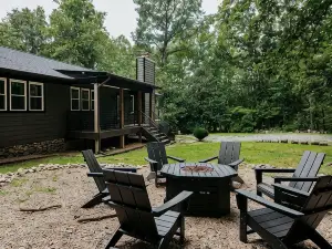 Nelson Cozy Cabin