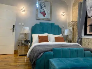 5 Start luxury rooms with presidential Comfort well equipped