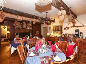 Deer Creek Winery at Watson Estate