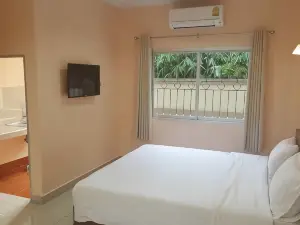 拉廊吉拉欣公寓