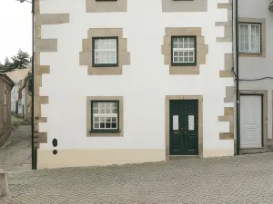 Casa da Praça - Guest House