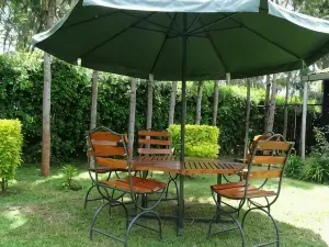 Wooden Knee Cottages Nanyuki