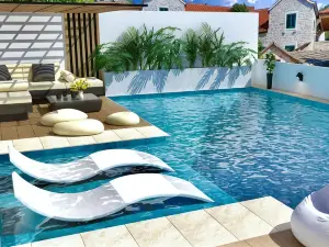 Villa de Blue-Rooftop Pool & Jacuzzi