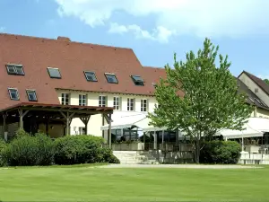Logis Hôtel Golf le Domaine du Val de Sorne