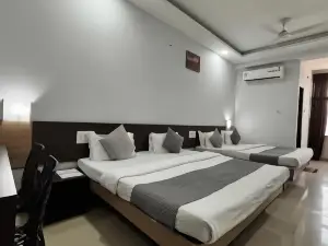 Hotel White Pearl, Jabalpur