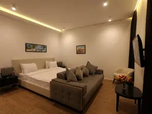 Sea Breeze White Villa 2