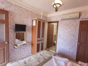 Mevsim Otel